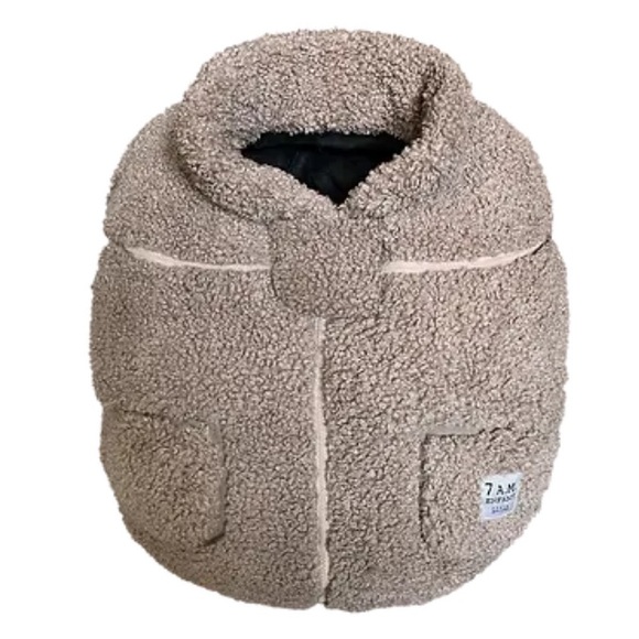 7AM CAR SEAT COCOON - TEDDY
$105
Oatmeal
One Size 0-12M - Picture 4 of 15